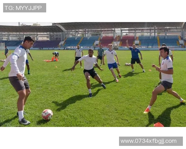 广州足球队战术创新引领潮流助力球队崛起成为新标杆